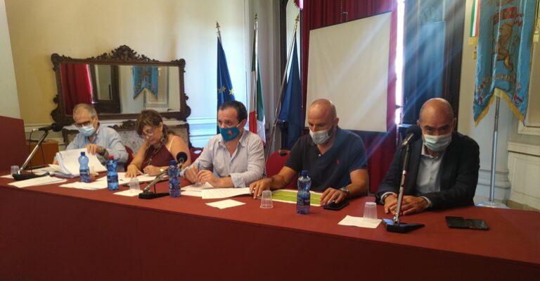 Il sindaco della città Metropolitana di Messina incontra i dirigenti scolastici delle scuole superiori della provincia