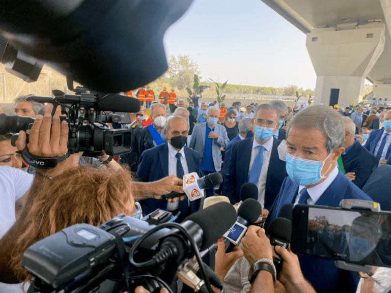 Inaugurata la nuova autostrada che collega Siracusa a Ragusa – VIDEO