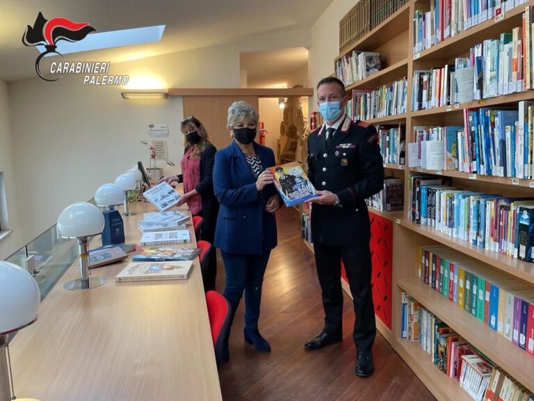 Palermo, i Carabinieri donano libri alle biblioteche per ragazzi di Kalsa, Capo, Albergheria e Brancaccio