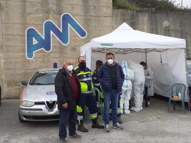 Covid, Militello Rosmarino: tutti negativi i test dello screening di massa e sugli studenti. Scuole chiuse per sanificazione