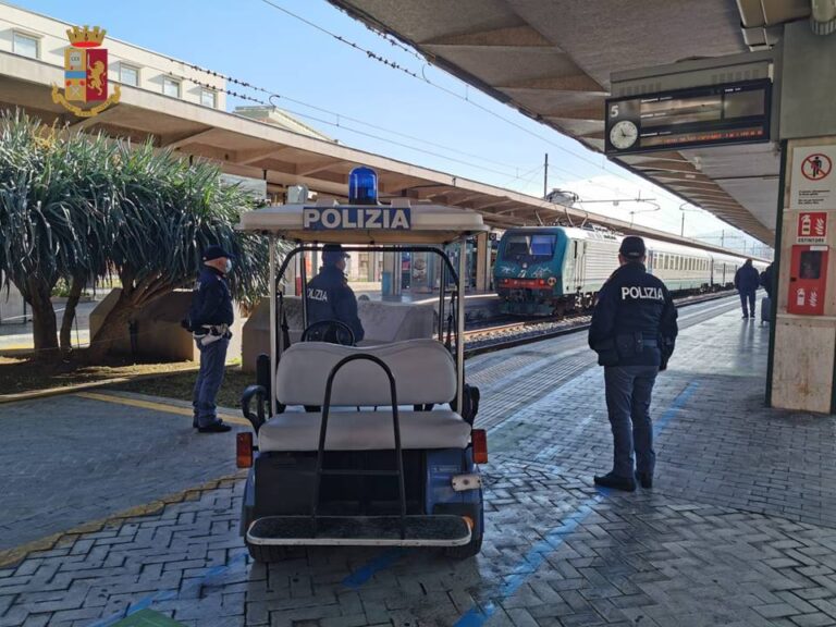 Un arrestato e circa 2.200 persone controllate dalla Polfer nelle stazioni e a bordo dei treni della Sicilia