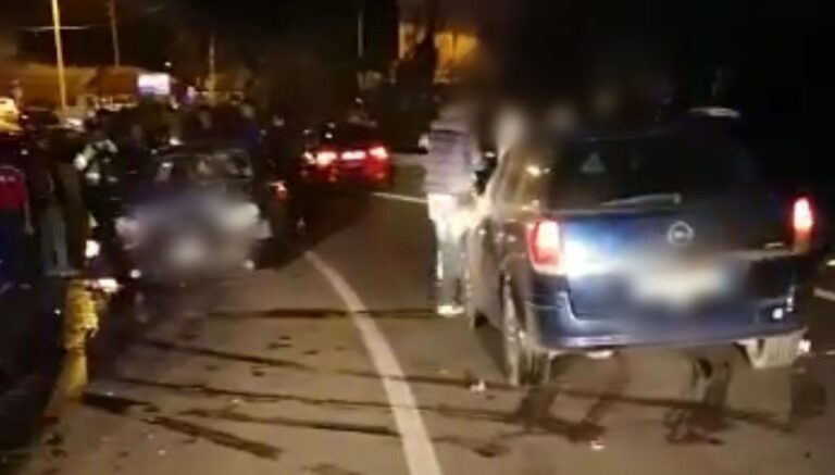 Barcellona Pozzo di Gotto, scontro frontale tra due auto, il bilancio è di sei feriti