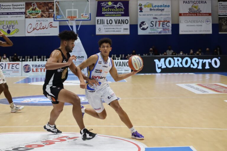 Basket – La Infodrive Capo d’Orlando regge solo due quarti contro la corazzata Udine. Termina 67-74