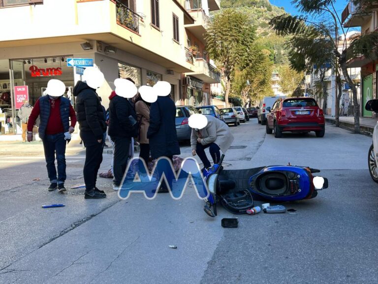 Capo d’Orlando – Scontro tra auto e scooter in pieno centro, ferito un giovane