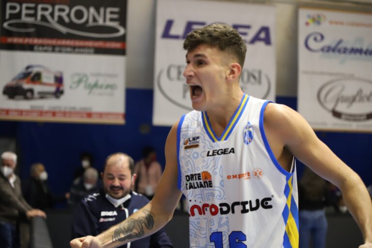 Vecerina è l’uomo di giornata: un buzzer beater regala la vittoria alla Infodrive Capo d’Orlando