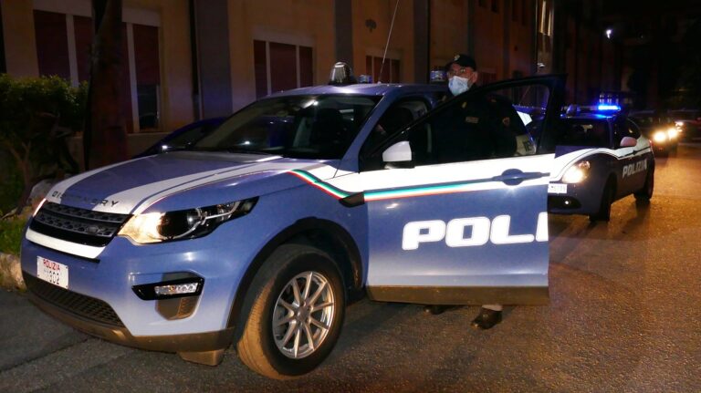 Messina – La Polizia smantella florida attività di spaccio in Viale Giostra. Arrestati due uomini e una donna