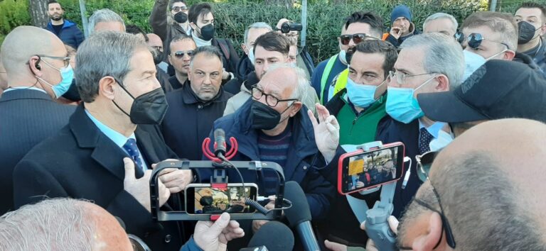 Blocco dei Tir, Musumeci alla Conferenza Regioni: «Roma intervenga subito»