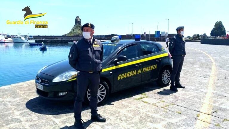 Caro benzina: la Guardia di Finanza controlla prezzi e qualità dei carburanti