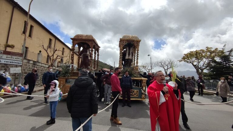 San Salvatore di Fitalia: la Domenica delle Palme e la processione di Sant’Antonio da Padova e San Calogero Eremita