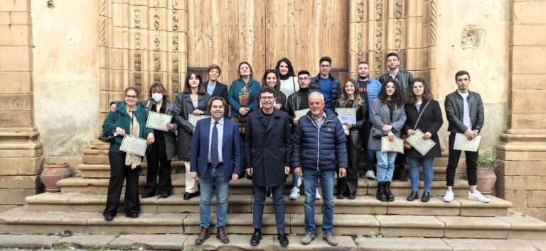 Tusa – Consegnate borse di studio a 15 giovani diplomati e laureati