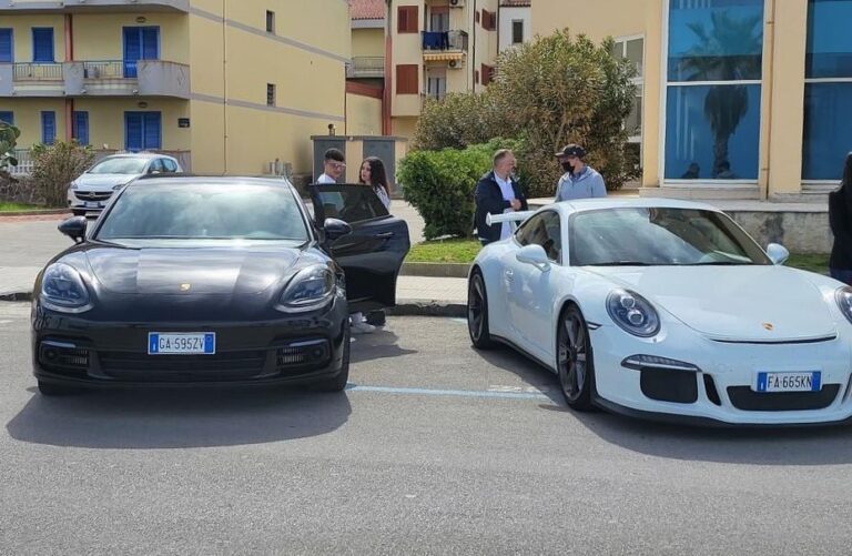 Capo d’Orlando: raduno delle Porsche Carrera all’insegna della musica – VIDEO