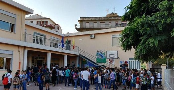 Patti: la scuola media “Pirandello” alla manifestazione finale del progetto “Scuola e cultura regionale in Sicilia”