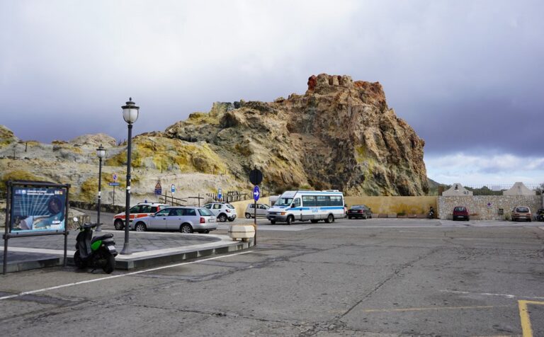 Vulcano – Acque bianco-lattiginose di fronte la spiggia di Levante. Accertamenti dell’Ingv