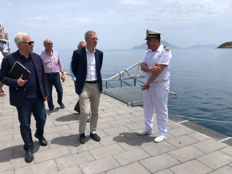 Trasporti Isole minori, conclusa gara Regione per concessioni navi e aliscafi. Falcone: «Obiettivo raggiunto, garantiti servizi da oltre 300 milioni»