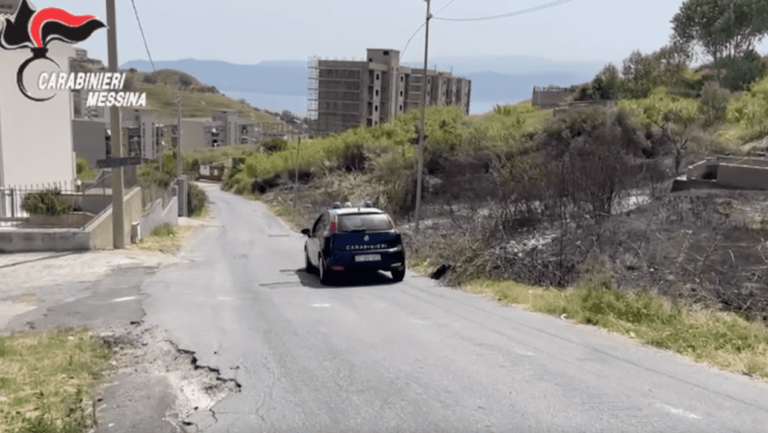 Bloccato da un Carabiniere libero dal servizio mentre appicca il fuoco, arrestato un piromane messinese