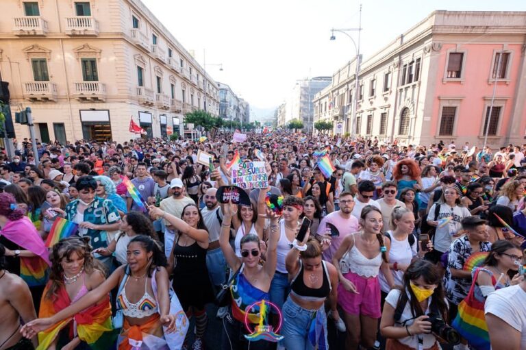 Messina, un mare di gente e di pace per lo “Street Pride 2022”