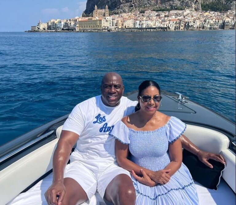 Vip in Sicilia, Magic Johnson fa tappa a Cefalù: “In Italia per la pizza e la pasta migliori del mondo”