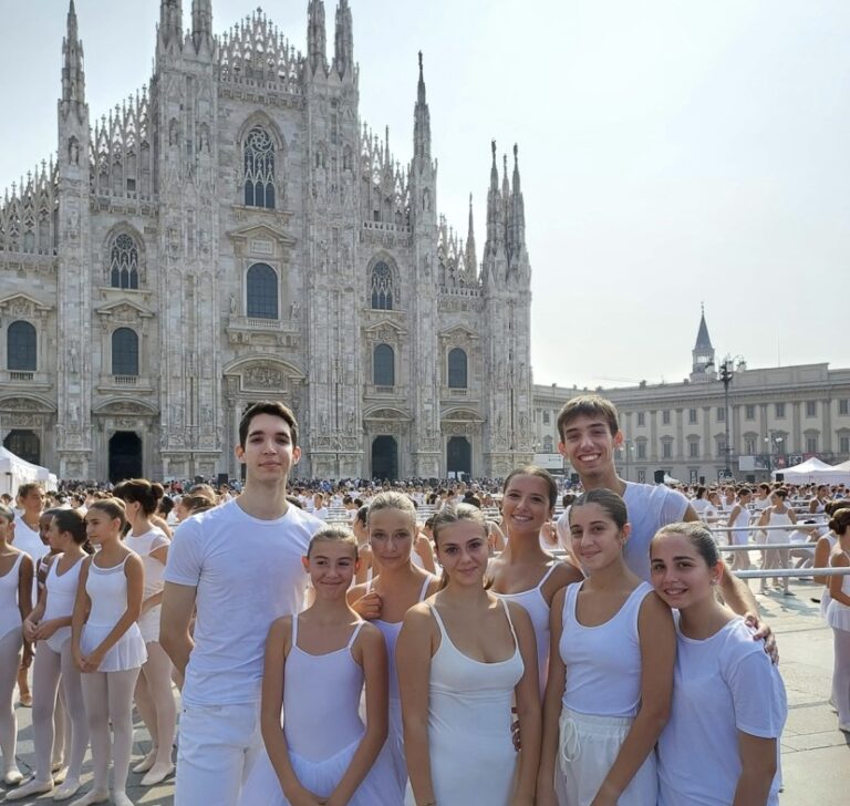 Capo d’Orlando – Spazio Danza al “Ballo in bianco” con Roberto Bolle in piazza Duomo a Milano – Le interviste