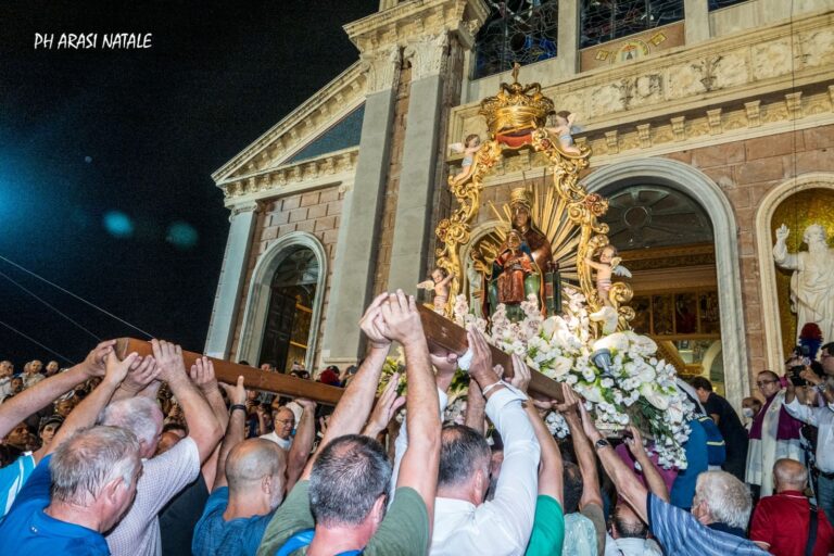 Tindari: la festa della Madonna Nera, le funzioni e la viabilità