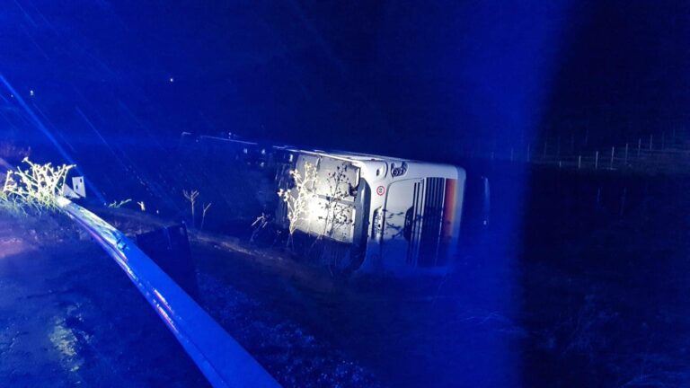 Sicilia, nubifragio tra Palermo, Trapani ed Agrigento. Bus si ribalta, contuso qualche passeggero