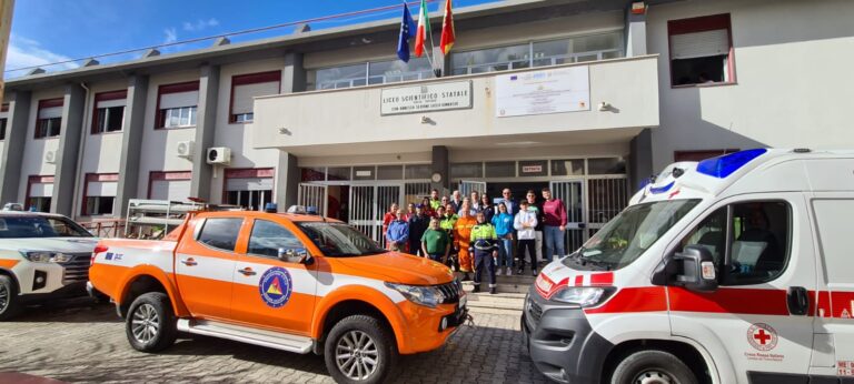 Capo d’Orlando – A scuola di volontariato, con la Croce Rossa e la Protezione Civile