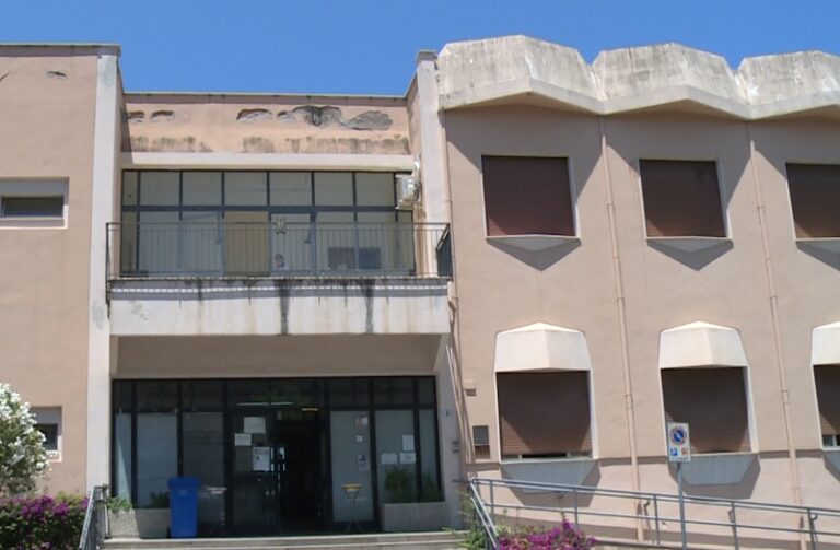 Patti: “Spostare il liceo scientifico nel palazzo comunale di piazza Mario Sciacca!”