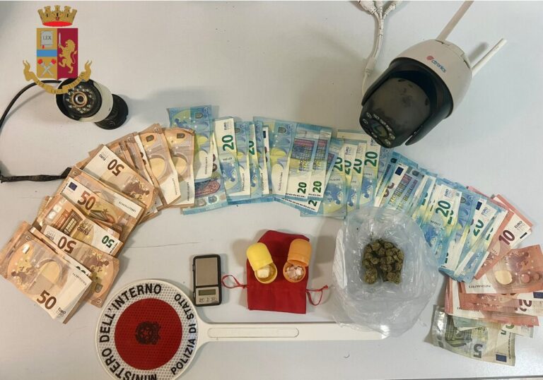 Messina, detenzione di crack e marijuana. Arrestata 25enne e denunciata la sua presunta complice