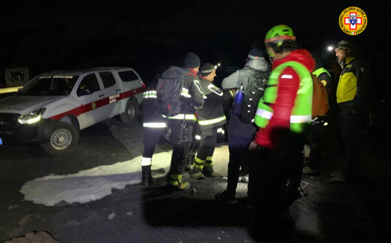 Due escursionisti si perdono sul versante Nord dell’Etna, ritrovati infreddoliti a tarda sera