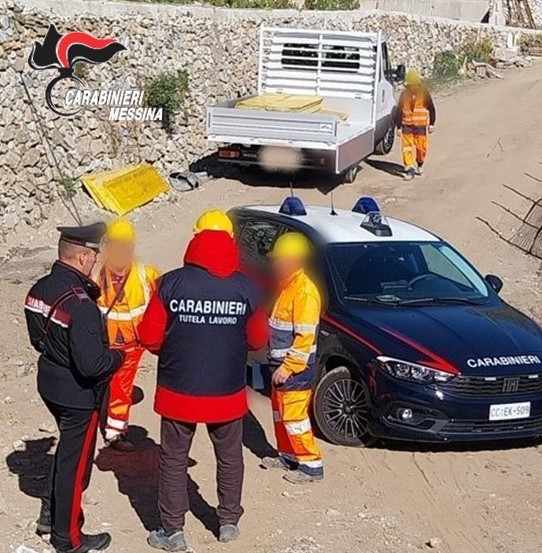 Cantiere controllato dai carabinieri nel messinese: multe per circa 6.000 euro