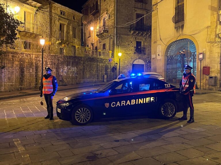 Sorpreso a spacciare hashish in centro, denunciato minorenne a Sant’Agata di Militello