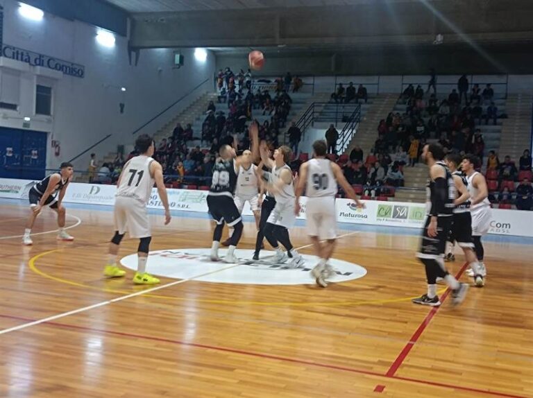 Basket Serie C Silver: Comiso ha battuto Patti, la Peppino Cocuzza è passata a Palermo, classifica immutata