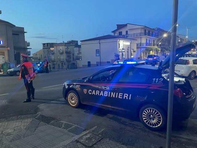 Acquedolci e Caronia: controlli ad “alto impatto” dei Carabinieri per il ponte del 25 aprile