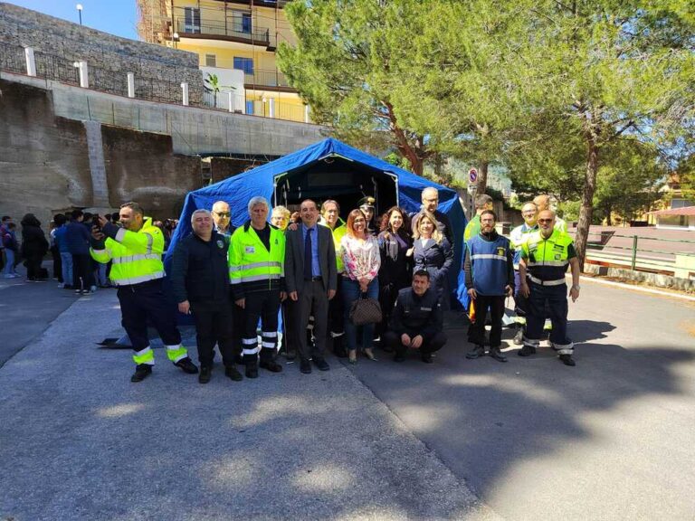 Gioiosa Marea, esercitazione a scuola sul rischio sismico e il primo soccorso