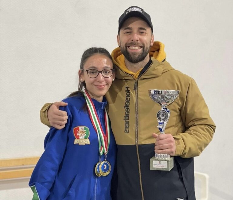 Milazzo – È Ginevra Lazzaro la Campionessa Nazionale Italiana U17 (cat. 45Kg) di sollevamento