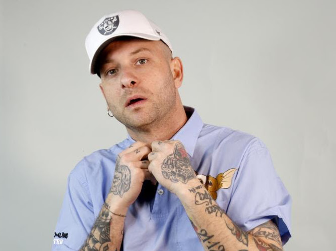 Clementino a caccia di talenti a JE SO PAZZO.  L’artista sarà in giuria al noto festival musicale per artisti emergenti