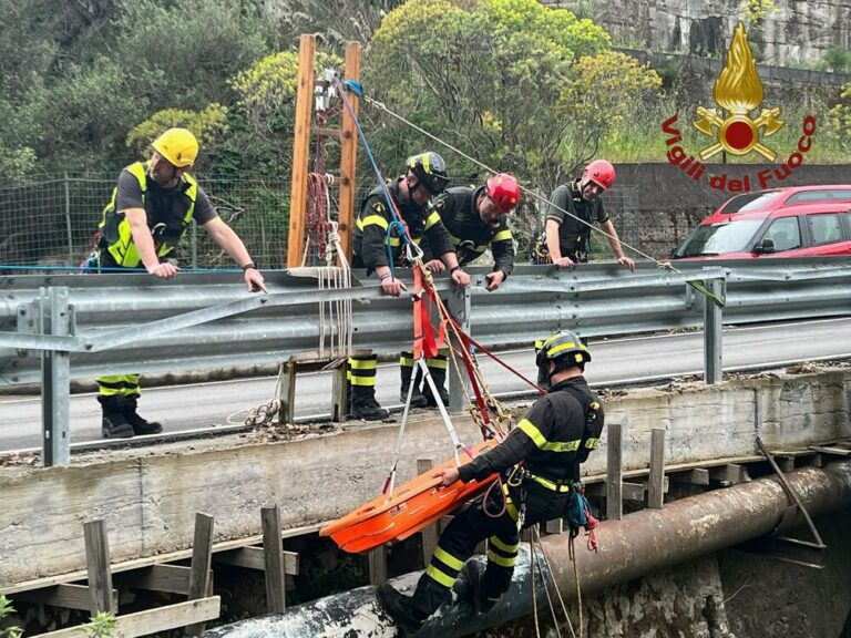 Mongiuffi Melia, due giornate di addestramento speleo-alpino-fluviale per i Vigili del Fuoco