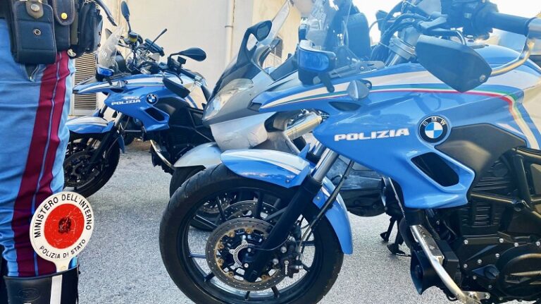 Messina: avevano cercato di confondersi tra i bagnanti, dopo aver rubato uno scooter, arrestati due messinesi