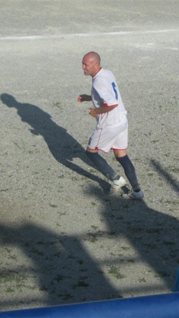 Rocco Pino con la maglia del Merì