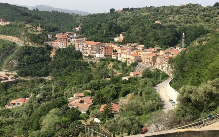 Naso, strade statali 113 e 116 in stato di abbandono e a rischio incendi: il sindaco Gaetano Nanì chiama in causa l’Anas