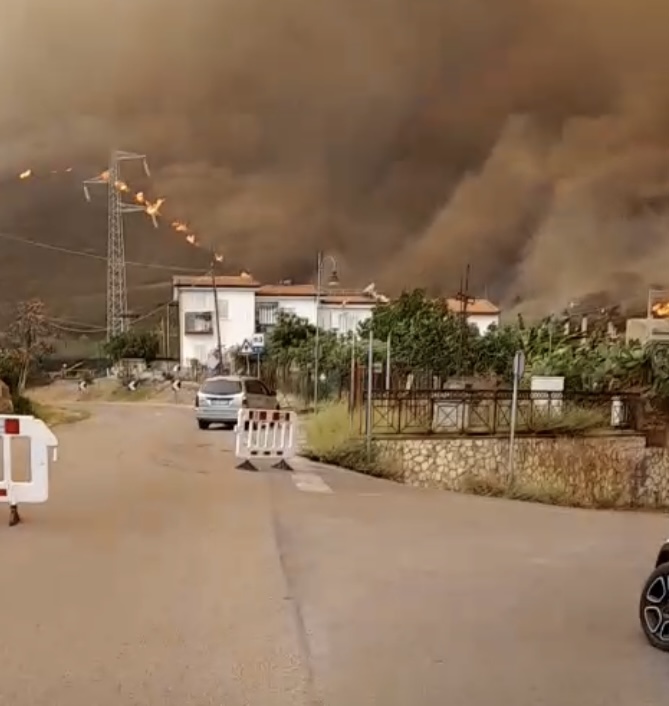 Incendi, istituita la Sala operativa unica regionale. Schifani: “Coordinamento degli interventi più efficace”