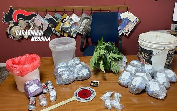 Messina, nascondeva oltre 2,5 kg di droga nella sabbia. 48enne arrestato