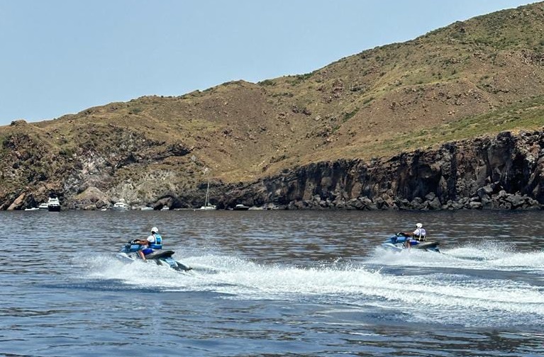 “Estate Sicura”: pattugliamento degli acquascooter sui litorali della provincia di Messina