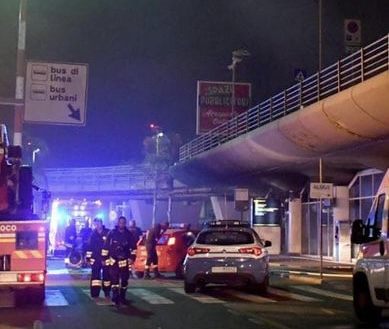 Grave incendio nella notte all’Aeroporto di Catania. Voli sospesi fino al 19 luglio