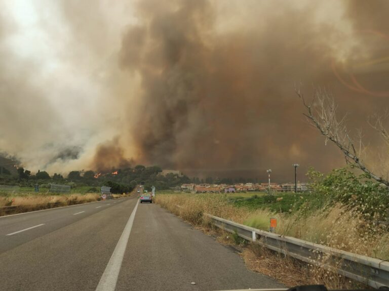 Emergenza incendi in provincia di Messina: attivo in prefettura il Centro Coordinamento Soccorsi