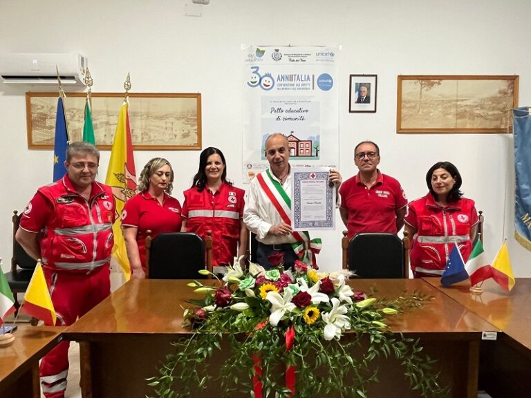 Mazzarrà Sant’Andrea: la Cri ha consegnato al sindaco Carmelo Pietrafitta la medaglia di benemerenza “Il tempo della gentilezza” nella classe “bronzo”