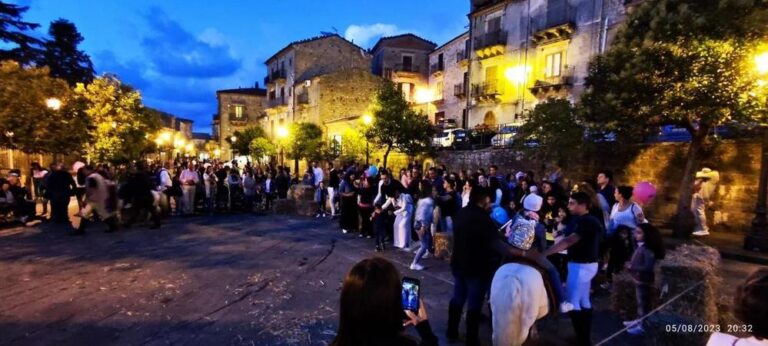 Mistretta, corso principale gremito di bimbi e famiglie con “Bambini in festa”