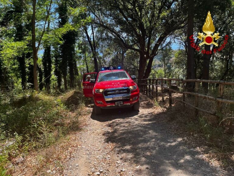 Messina, colli San Rizzo, soccorso dei vigili del fuoco ad un ciclista infortunato