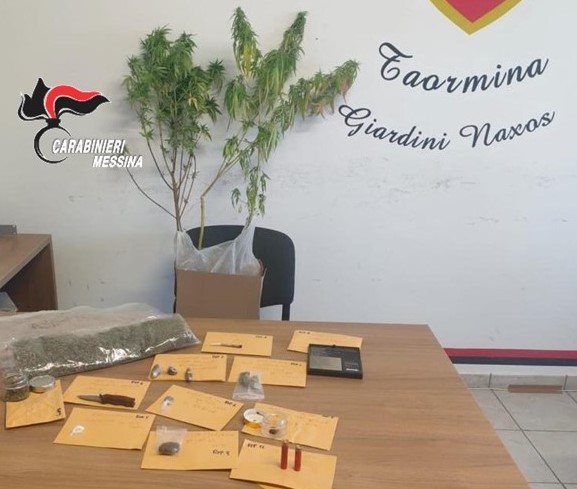 Droga party in un condominio, arrestato 29enne. Sequestrati marijuana e hashish