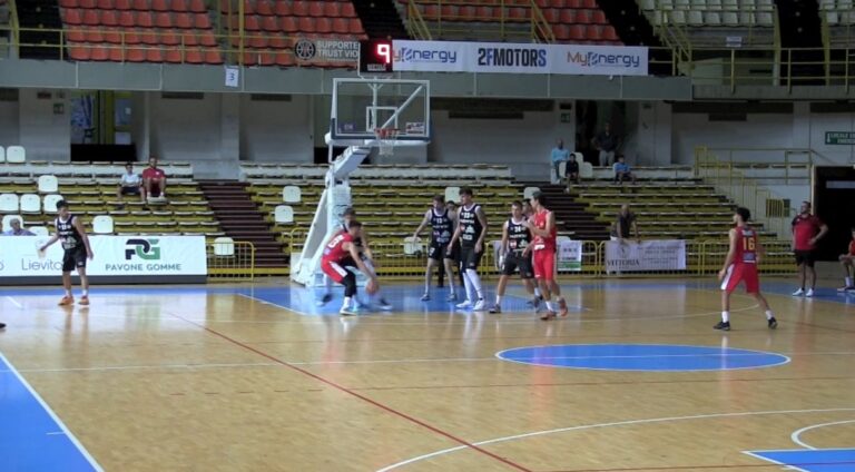 La Viola Reggio Calabria batte la NextCasa Barcellona Basket 4.0. Immensa Infodrive che sbanca Ragusa