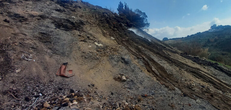 Messina – Discarica di rifiuti speciali a Torre Faro, scatta il sequestro. Basile: “Tolleranza zero per chi inquina”